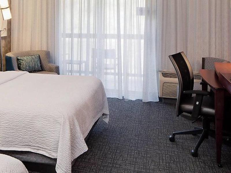 9203FF2EEA0672C4411E59B1B90687B8