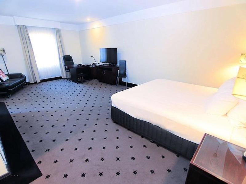 836FE2883DAB94A430B3C145D9F4F44F