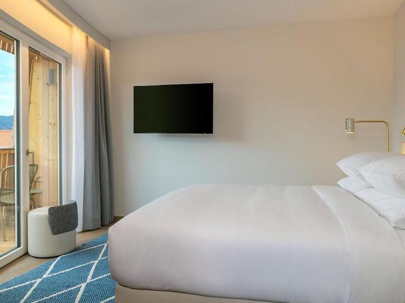 6E18C0901281BE065103886D5B5BB8B1