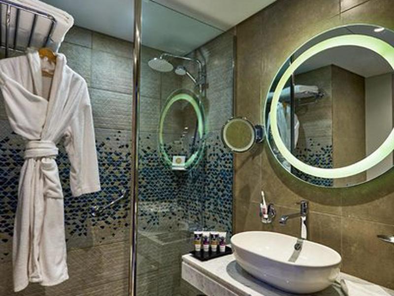 E32D32C86DC9CC18C4FB0046986D4165