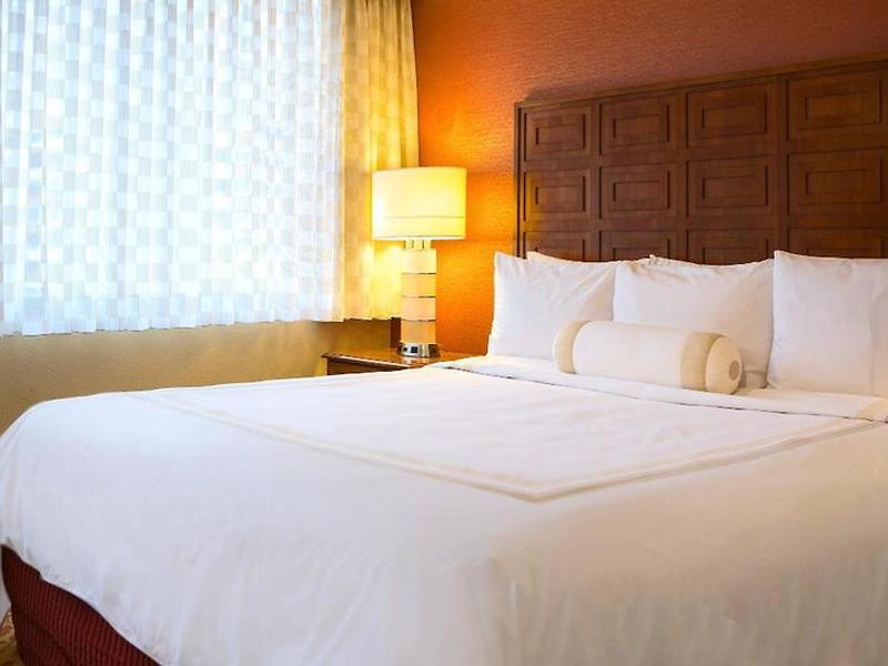 846B05FE6D557AB6EECCD500757D8D30