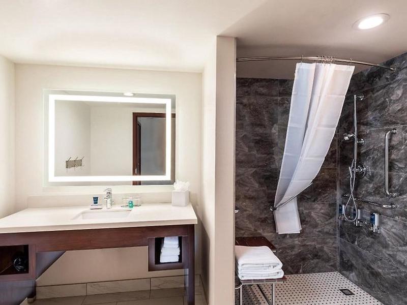 36E7DD0E111573A356531BECB7C47245