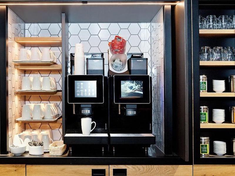 56AB0A57DB5840312EAA3FD4B59B719B