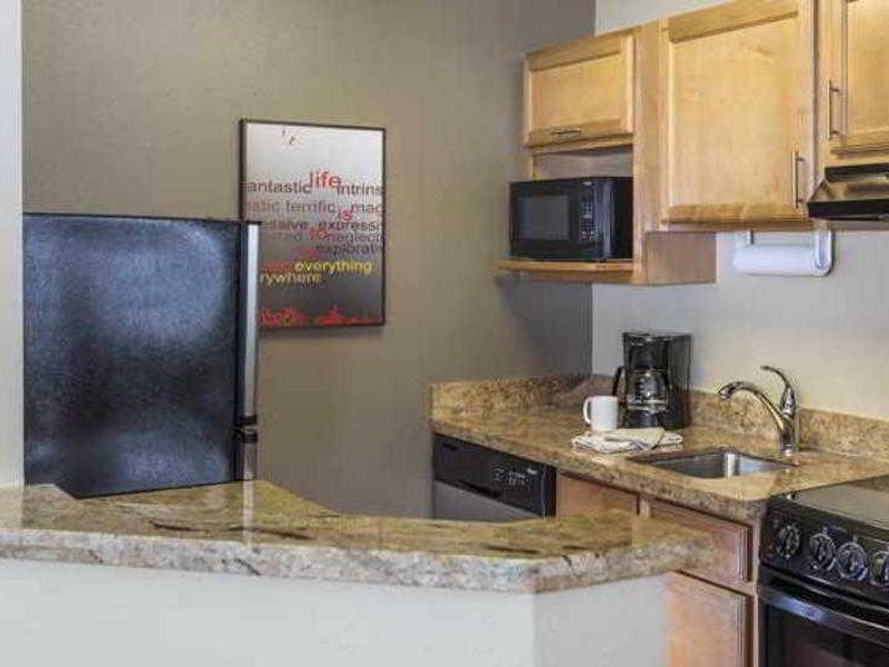 1249982AD80F16E9EA38073CDD680A7C