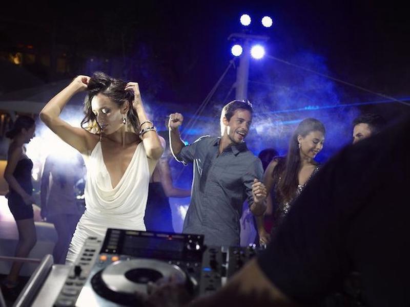 772055B1C9045285A92123A38D961F18