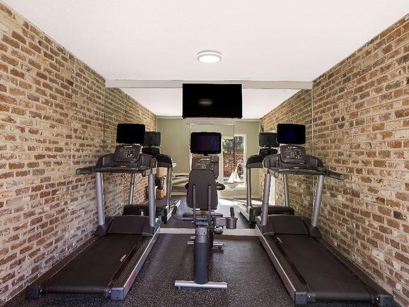 009CD8873C2AD26643820A172C7297C0