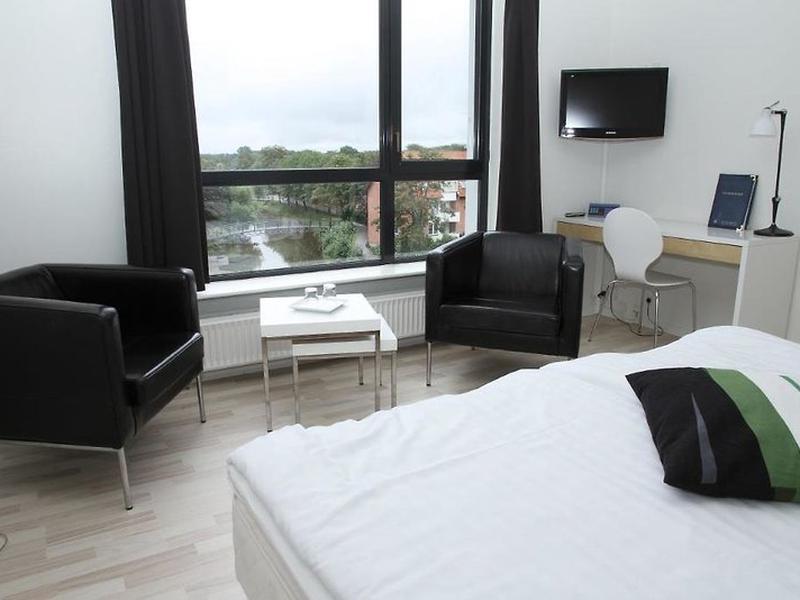 8606B132D8AE9D3581A3D494C6515A51