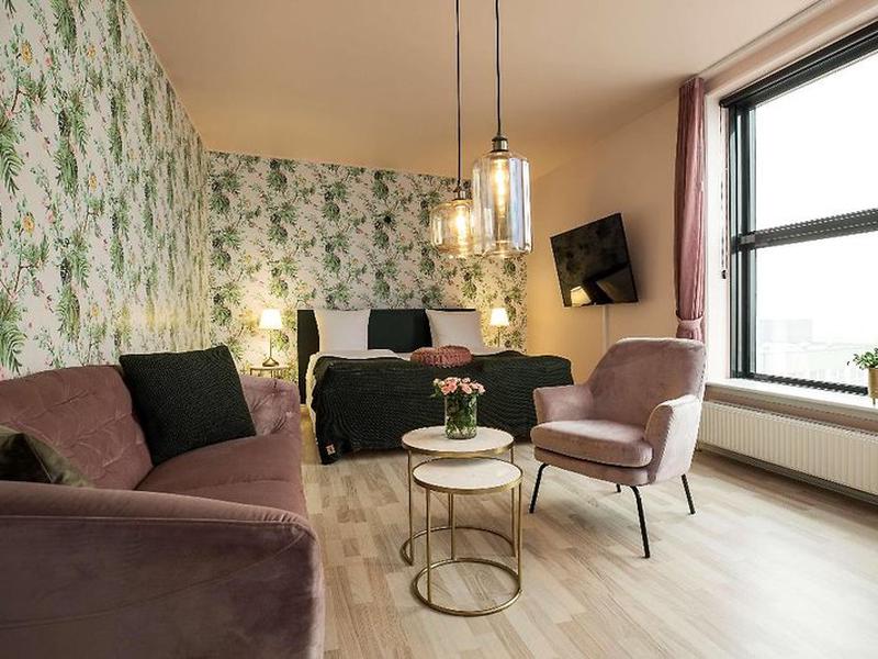 DB12F7A1BD6373D070741930CDF8E90A