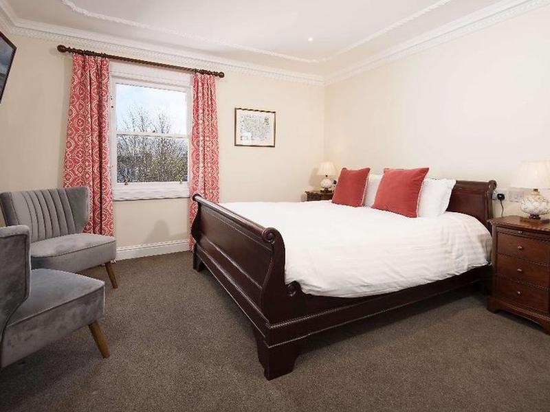 2AF5CB77BA800421D0D6F8F0B1833818