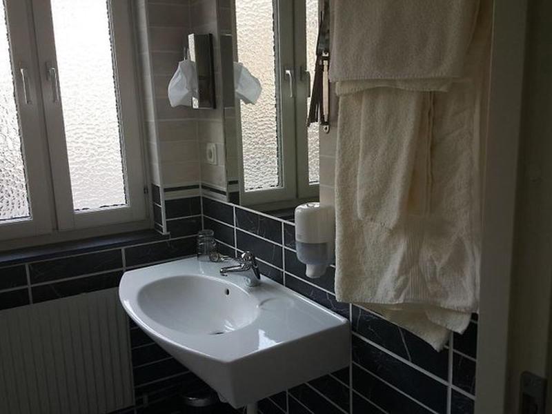 E7FDC7F8E7437FFC0347C9EEBB496063