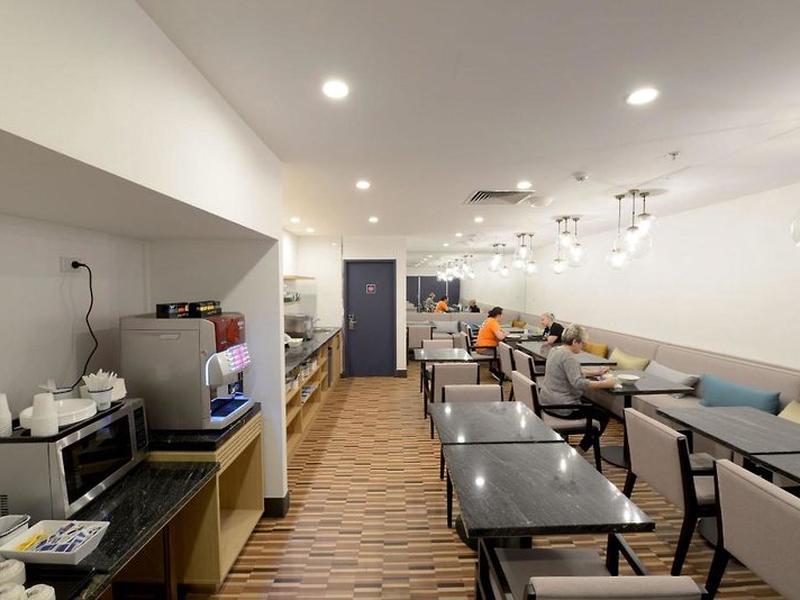 E43AAC1D1A674BF746A8BBA924B2A057