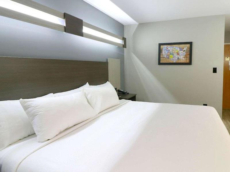 32D3A48AB11E3DA220E7FB9FAFF8D938