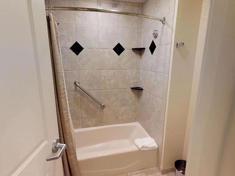 A6AA5A52C48D49C0A63B0848154166FD