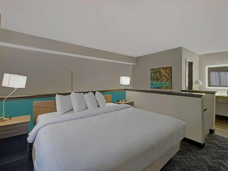 826BE2739E538207572270DF1772C736