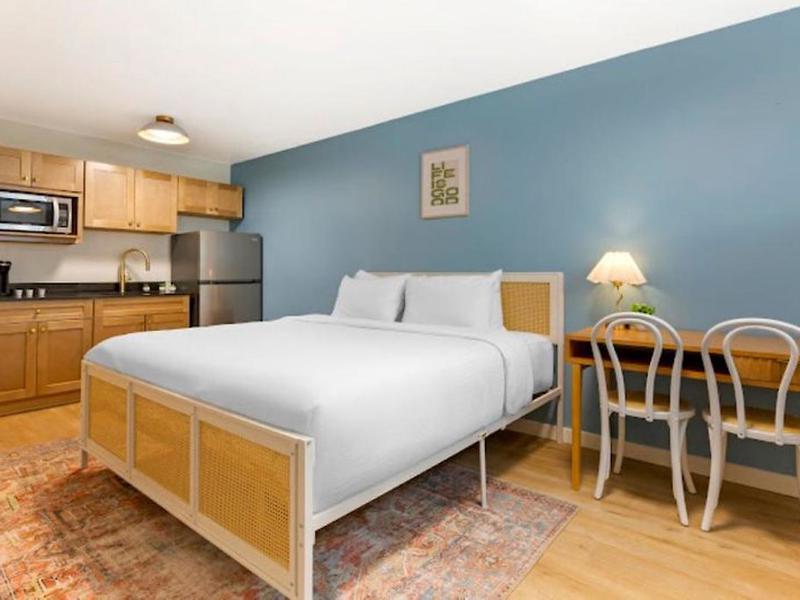 242A8FE2EBF8C44CA7B9D4C6E011250F