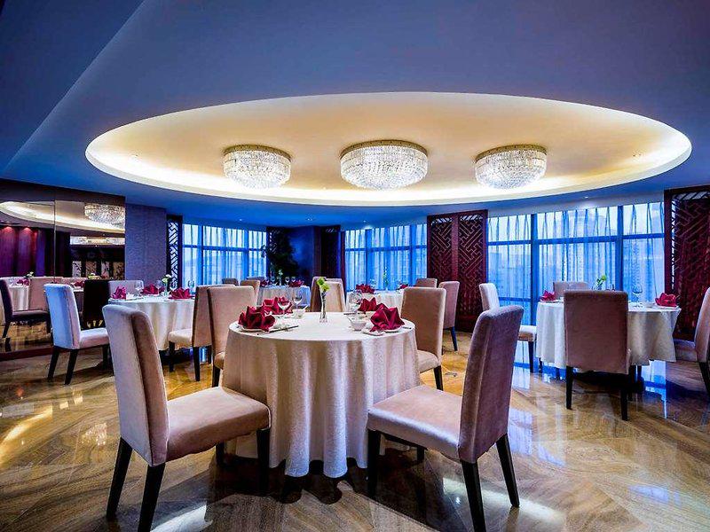 6D39E6C38FC39755B156EA5E58E1405E