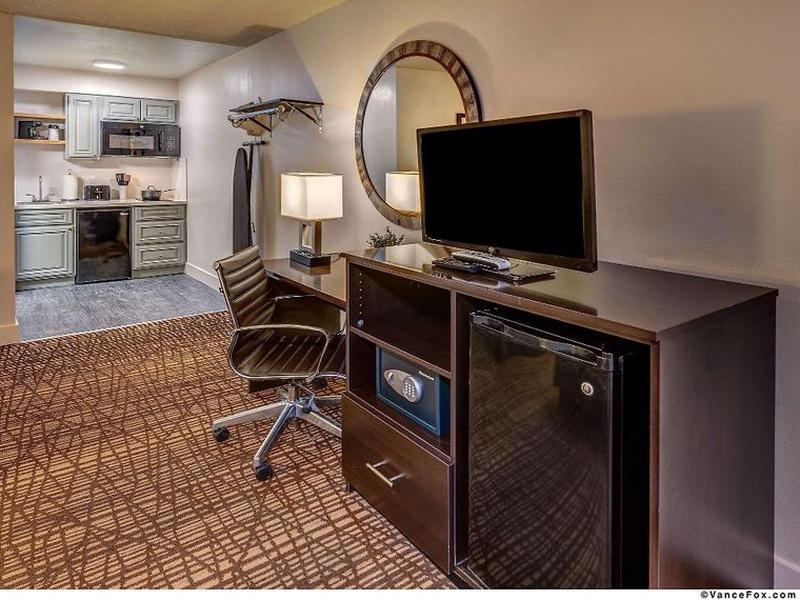 FC04C05F426B4ECC113BA1FCB63D6137