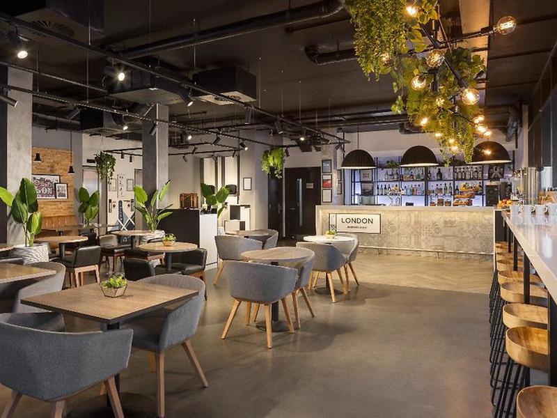 D9EF8745C2CAE4B6FF3ACA384C1F807B