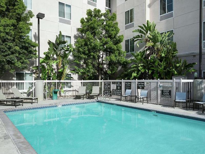 072EE22B7B7EDF5378A97826E028FFE9