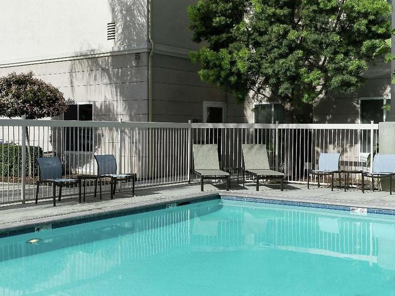 8AB125138F9956F01DAABFB4CA482B35