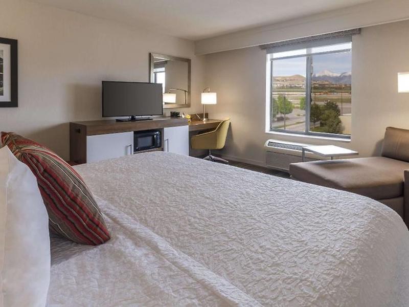 CE4AB38ADD4371DB7A10939084F39C5E