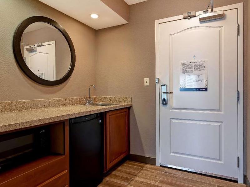 F8E9D8BAE13C5091FA85528B5BB84398