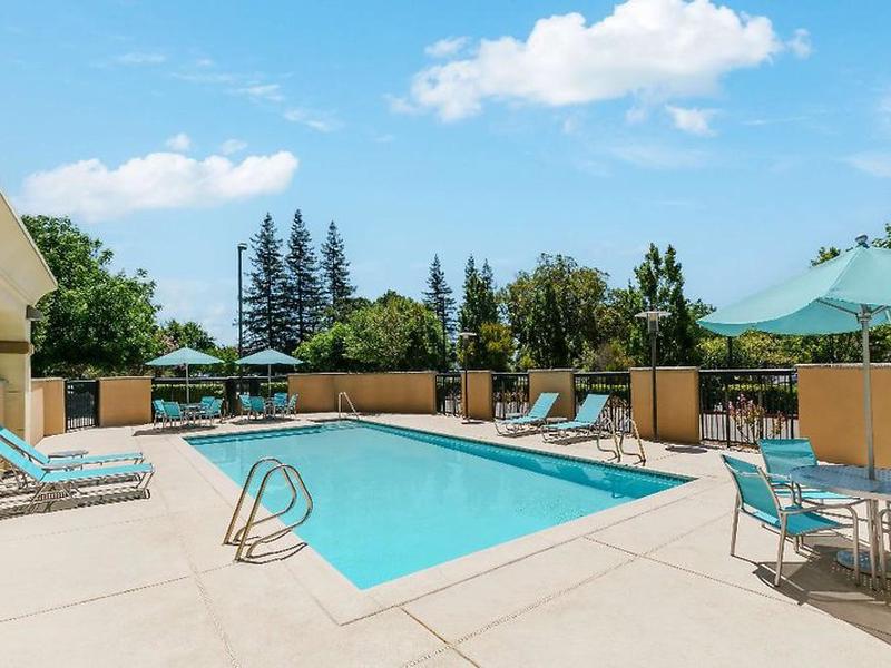 40BF08A9AD3BF9025C8F19C0DB9F3E34