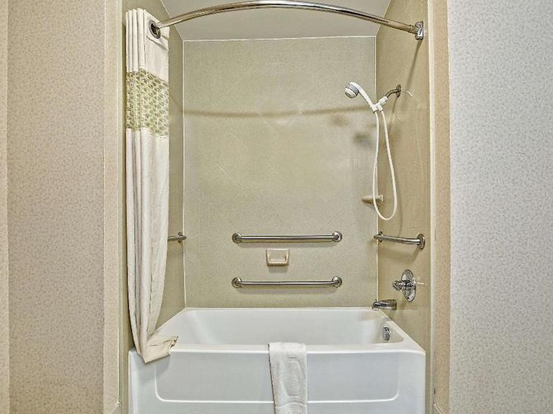 EC66C6E96F20FDD1D07BAE0E756B157F