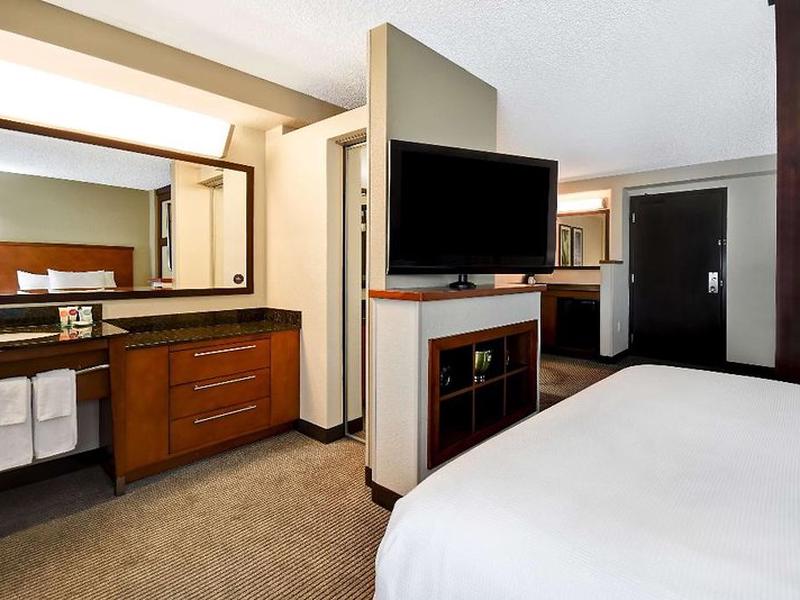 E2602F05ACECD50F4CF15D2D5E927333