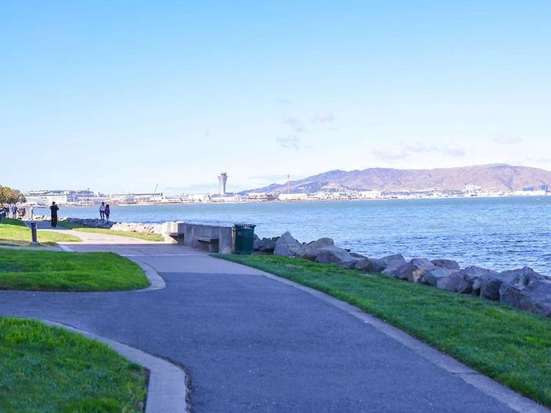 60AB23DB8C8C78473A455BAA9480A36C