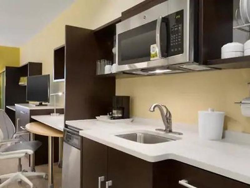 BCB126AAB00330356A93AFDFD5B933D7