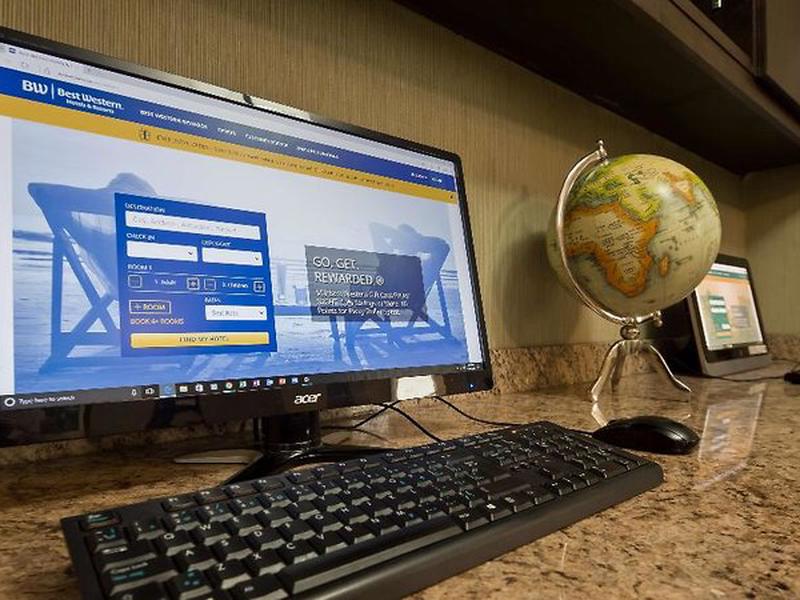 B6C3B44A3A66DB594D70BC13B38C4A2D