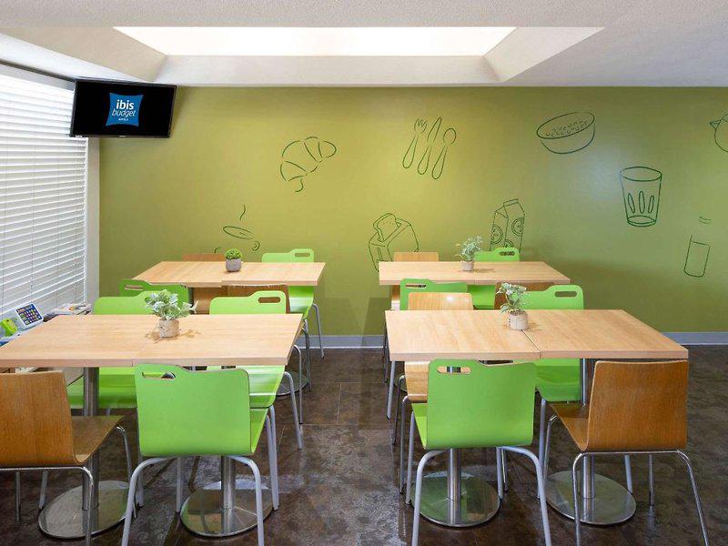 43192E248EE54F7FF7370D8D97C742DD