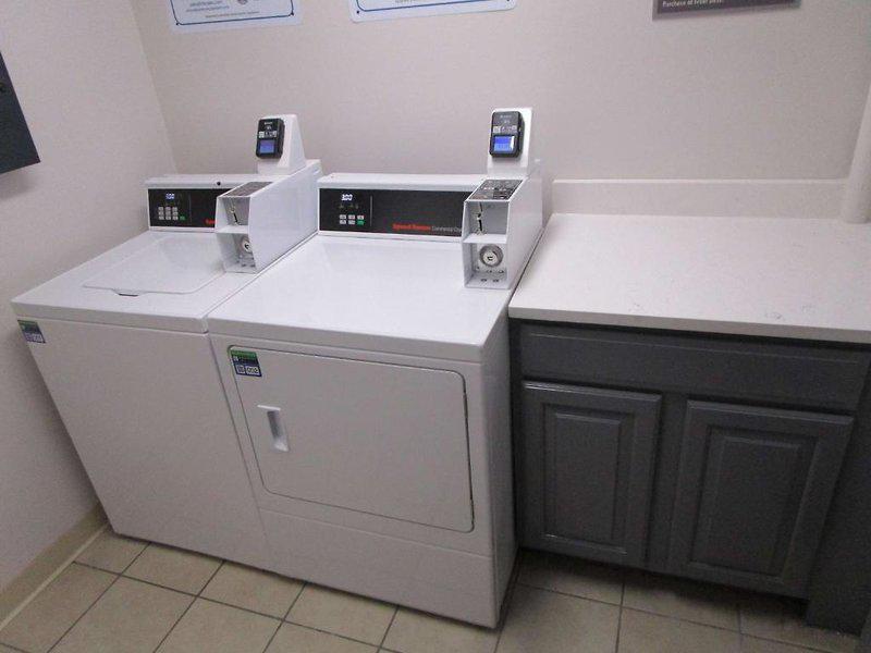 9E0852562D3143D6450CA1F77DF59C13