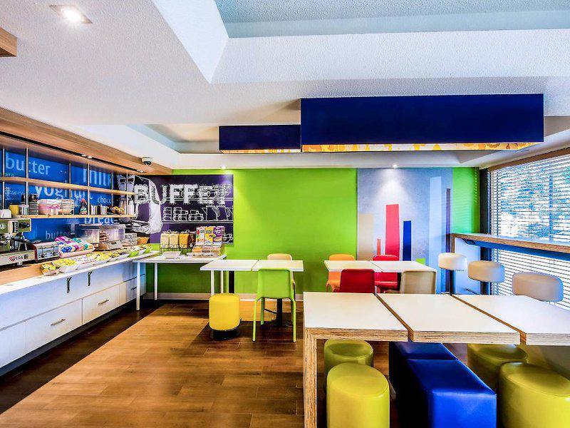 9AF0C90A2043D39BC5B2C18693585AC4