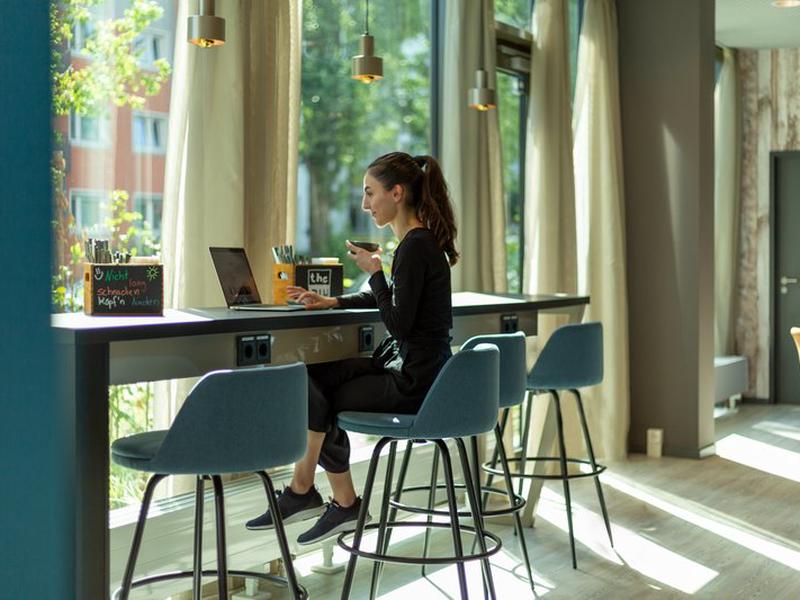 2093FC9DBE80F82AFB69FF100906232D