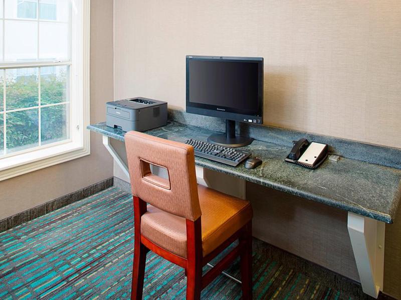 B8102F0AB1E691D508EBE5B6AB4BD751