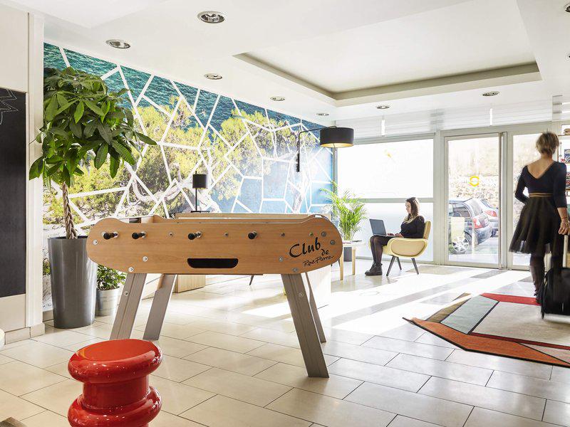 6699CE7DFBF2A2AD81A4EAA6211862C2