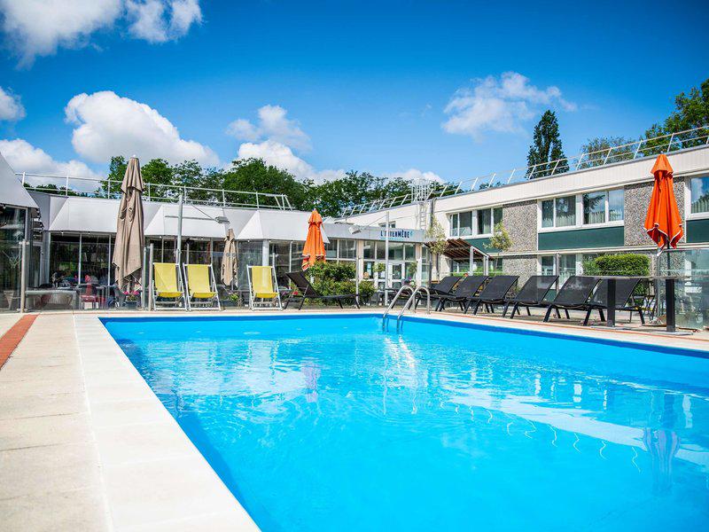 A16C1C8E6AB746DCC783F930651BA7F1