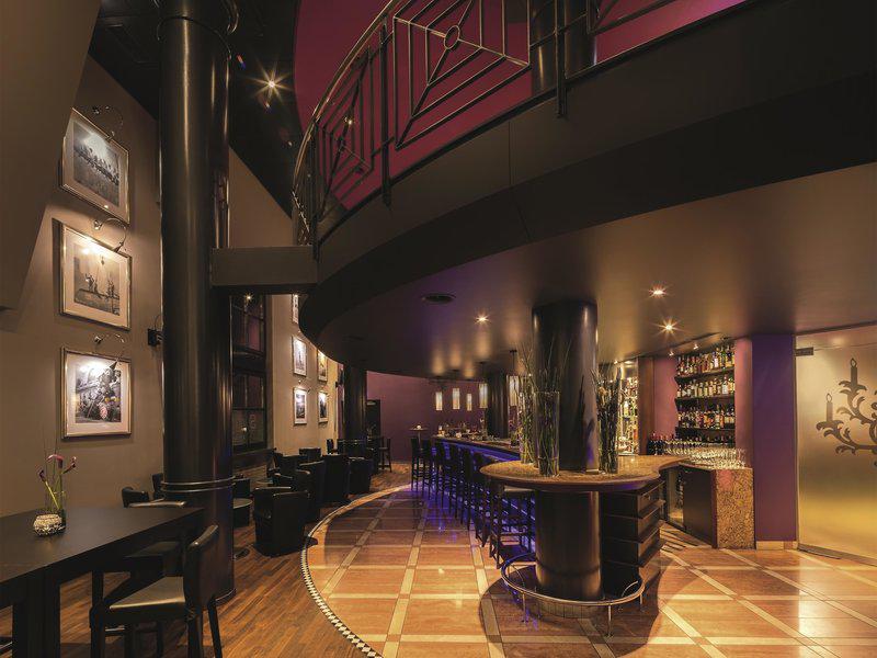 8ADE45F6E0D7F436030B308B4A0092FC