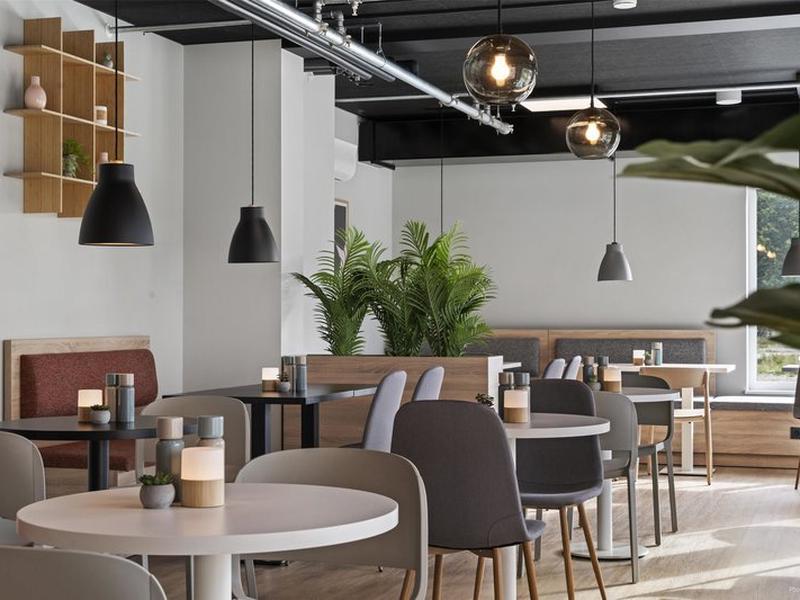 AB375E5E5E84378F30ACC84AE98F090B