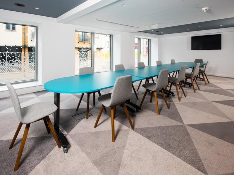 D00AA895F02F874B81670A1084BF64AF