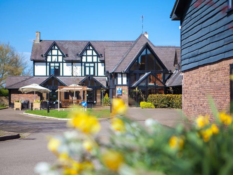 BEFD9EE360D0F3D3DE1AAD50FDFFD563