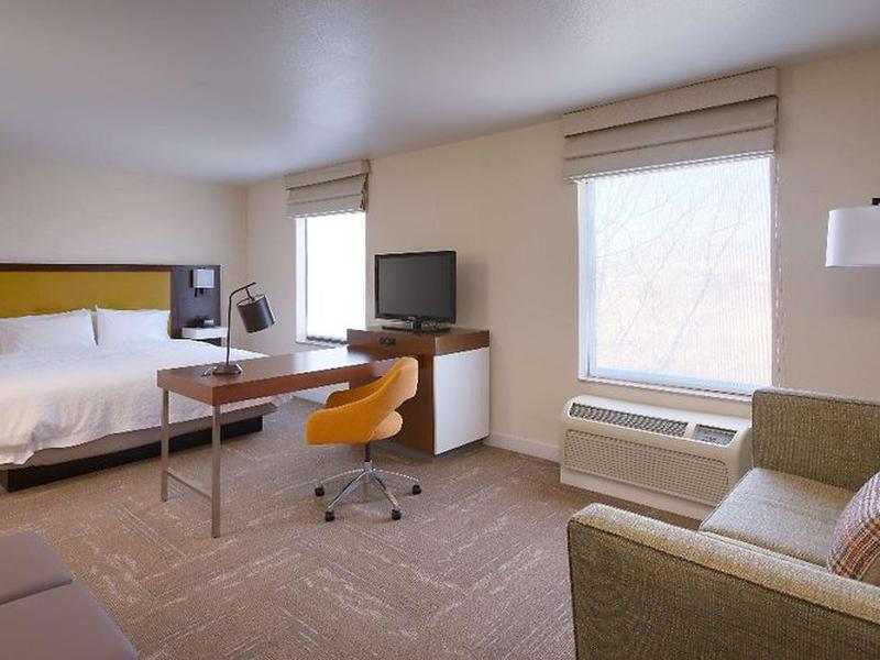 F8E58664074EC4BD51972F6A9AF5DF9A