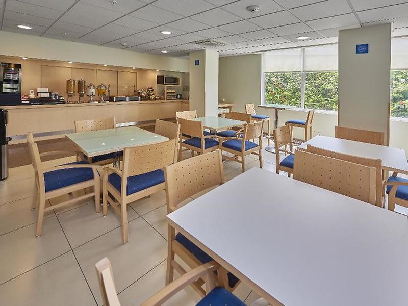 964CBA1E2AC768FFA3C5871294D3677A