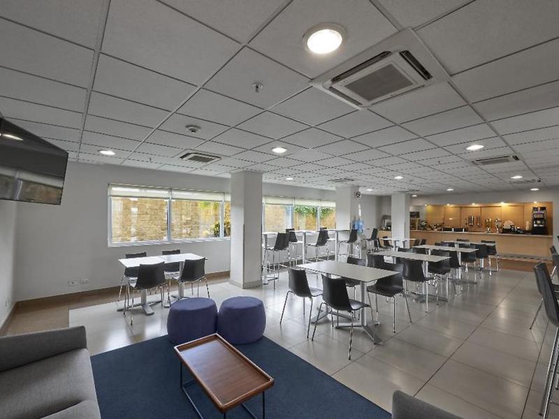 E911F44E329A87B884CBBB8B5F230636