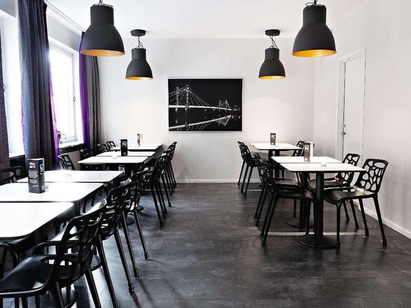 6C3E223C79D69AFE4ED1055C923CCA95