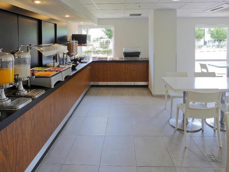 FBAAF61420408EBE66128A8642BFF08C