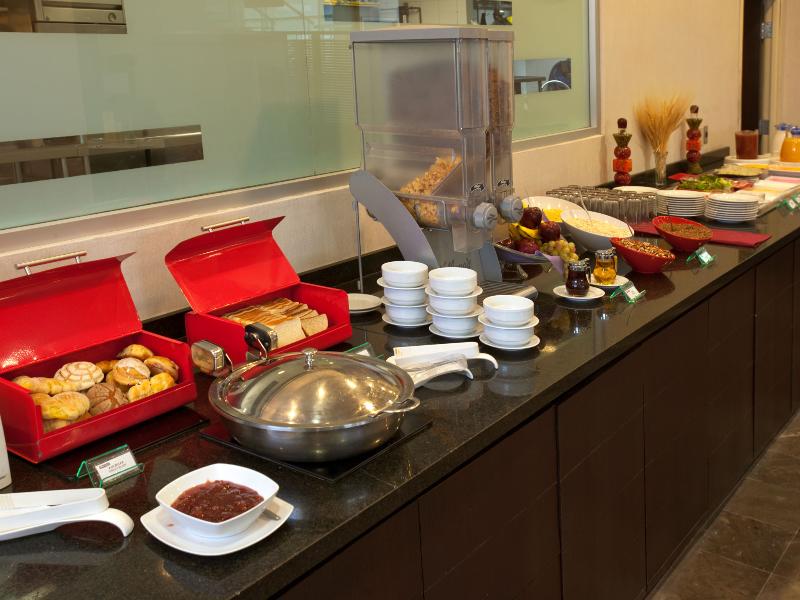 2B4080DE8AD680E1F36405A52C1FC0C7