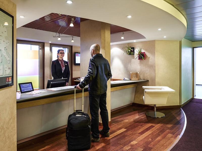 D350E3A3959AA4D89B3027C86EF48B3F